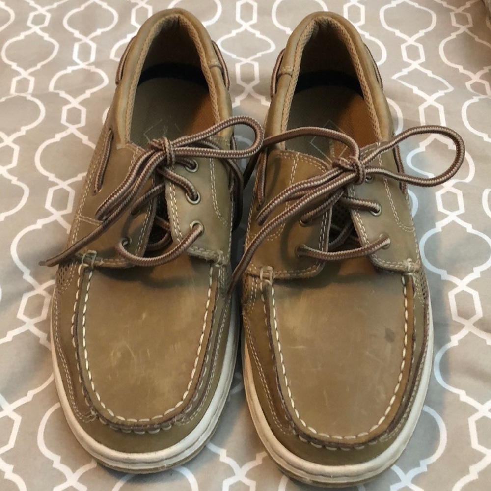 Boys topsiders